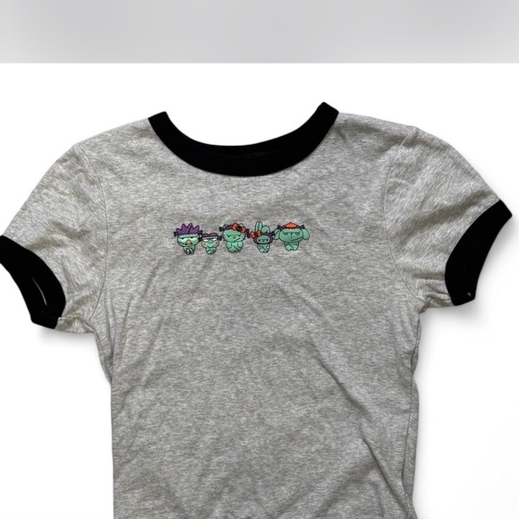 Forever 21 Gray Graphic Crop Top - Picture 1 of 1